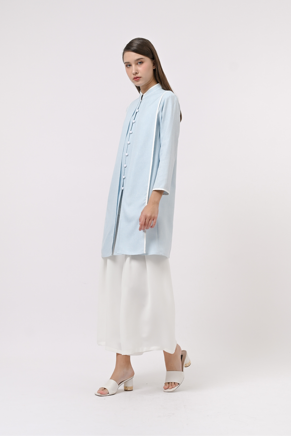 Catalia Top Light Blue